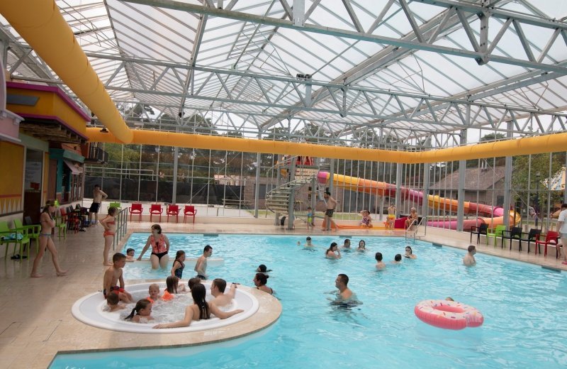 Camping met groot zwembad